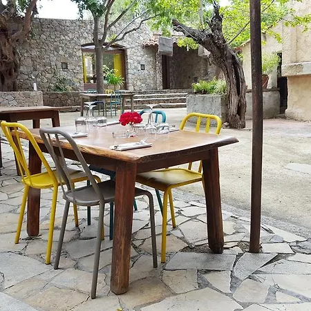 Hotell La Bergerie LʼÎle-Rousse