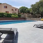 La Bergerie فندق