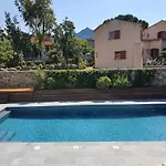 La Bergerie فندق
