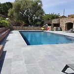 La Bergerie فندق