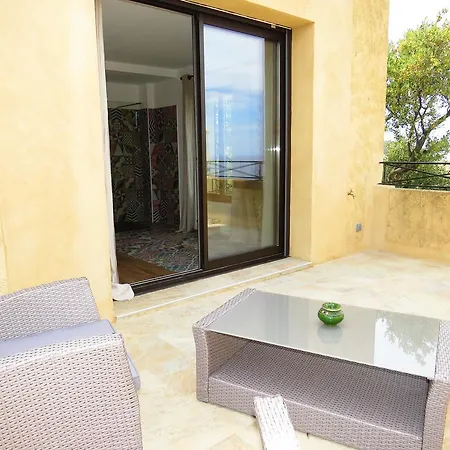 La Bergerie 3* LʼÎle-Rousse