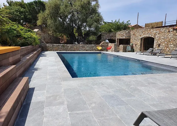 La Bergerie فندق