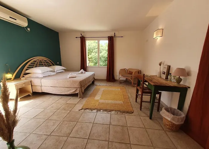 La Bergerie 3* LʼÎle-Rousse