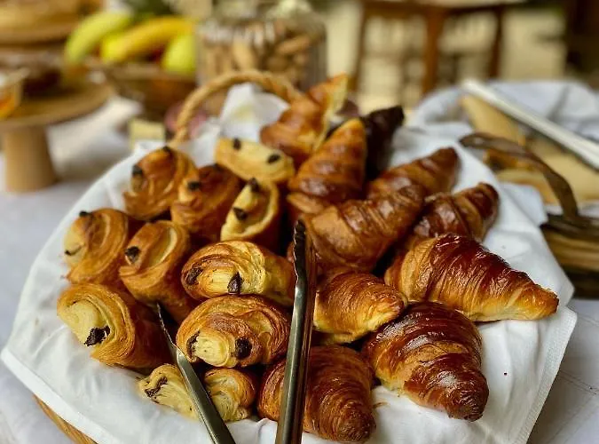 La Bergerie Otel LʼÎle-Rousse