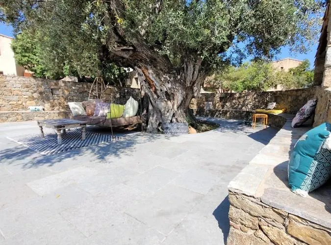 فندق La Bergerie LʼÎle-Rousse